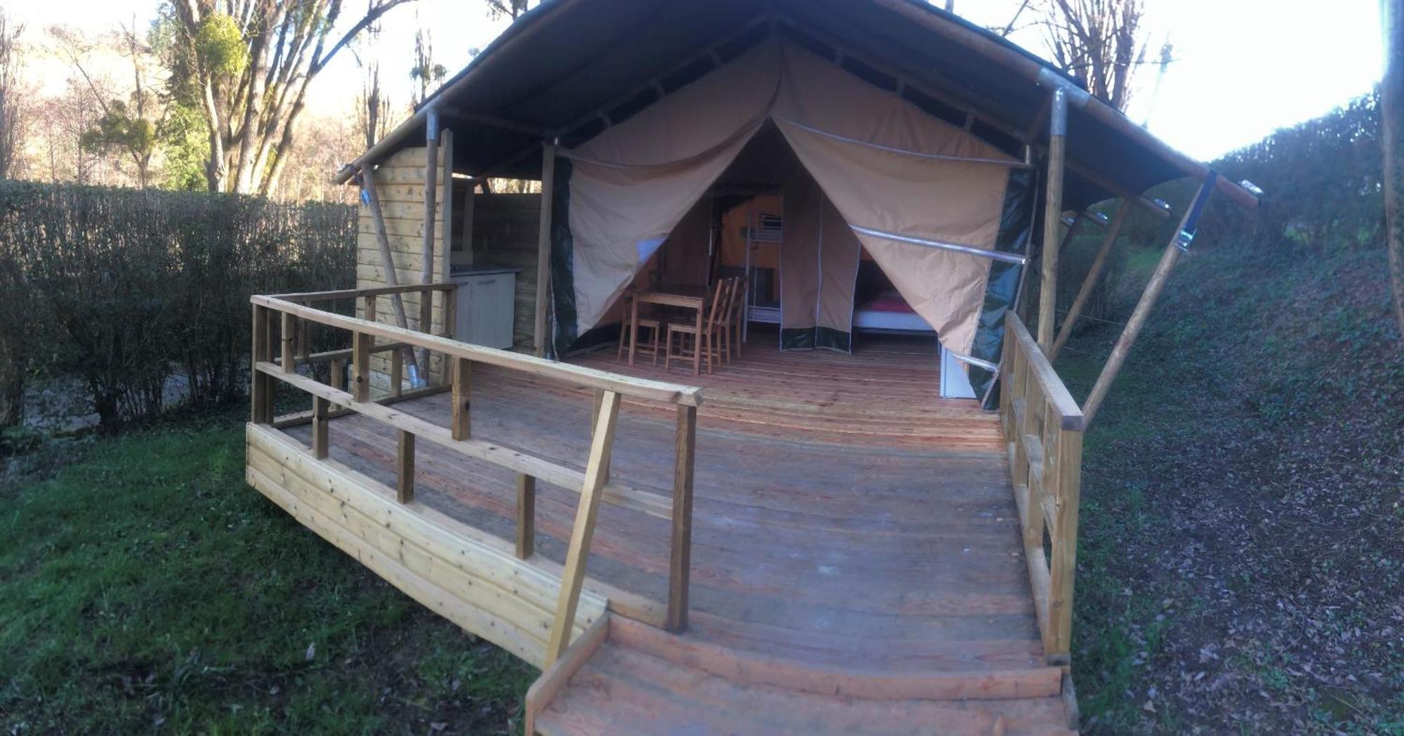 Camping Du Pont De St Gal Saint-Gal-sur-Sioule Luaran gambar